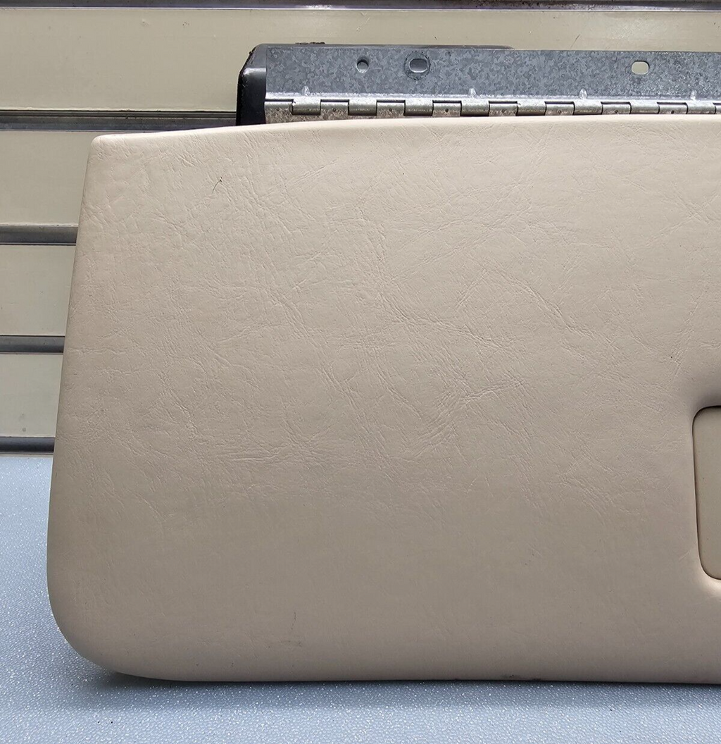🔥03-11 Town Car Dash Glove Box Storage Compartment Lid Door Cover Assembly Tan