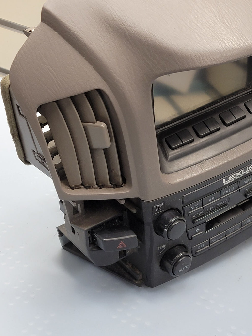 🔥1999-2003 Lexus RX300 Am Fm Cd Player Radio Receiver ID P1714 On Radio OEM