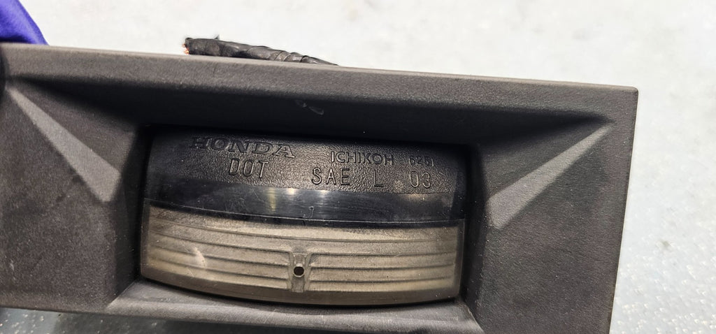 🔥2005-2007 Honda Odyssey license plate light Assembly OEM C102 BLACK