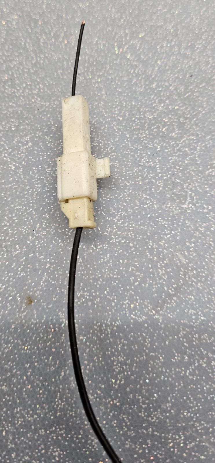 🔥2004 - 2009 Toyota Prius Audio Roof Antenna Base OEM
