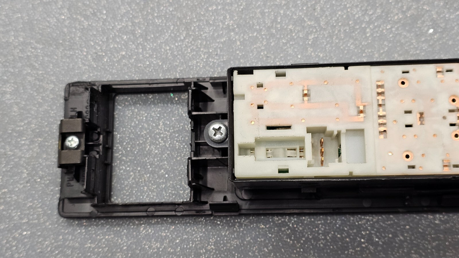 🔥04-07 TITAN ARMADA QX56 LEFT DRIVER POWER WINDOW LOCK SWITCH ASSEMBLY BLACK