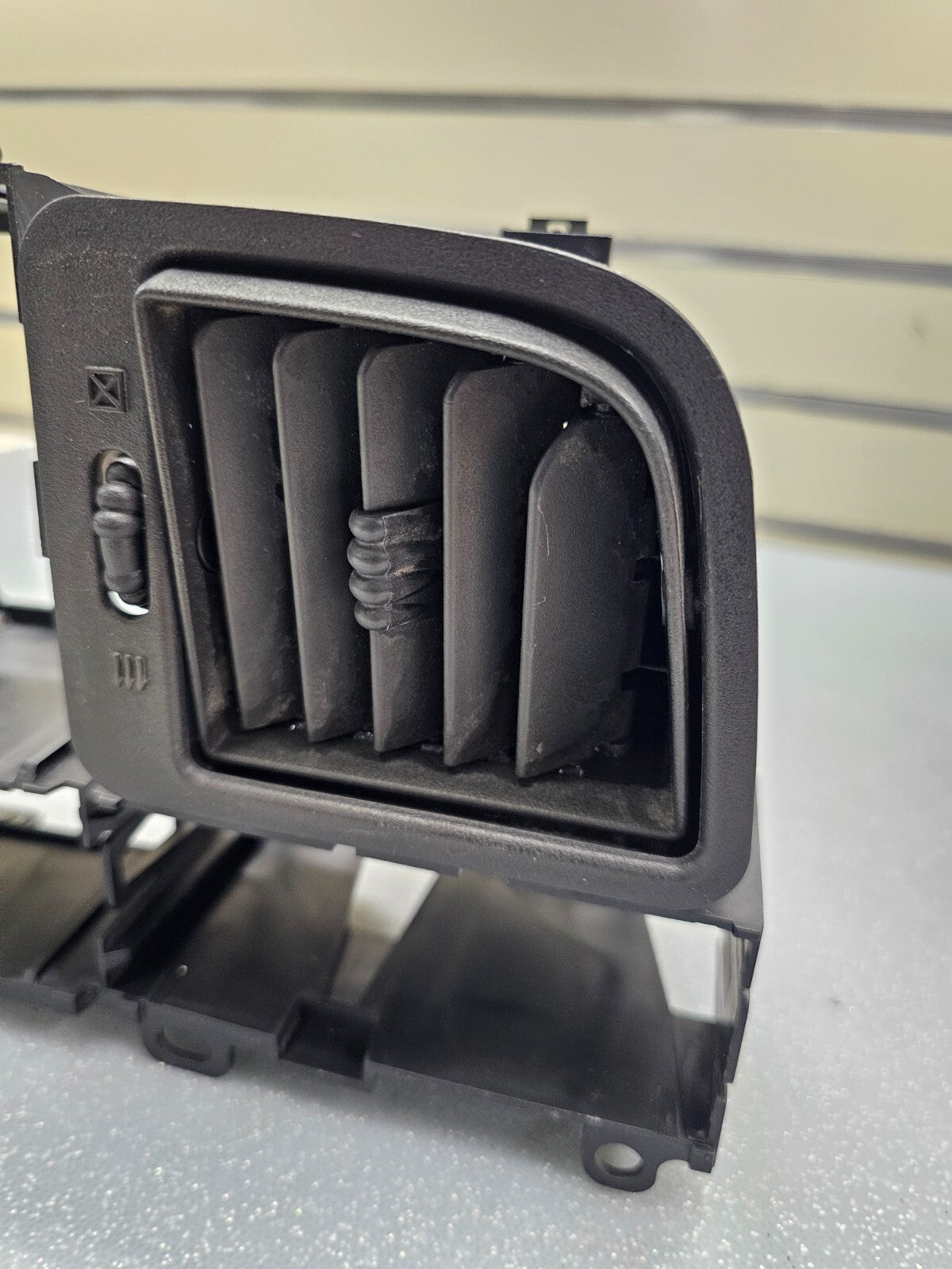 🔥99-06 Chevy Silverado Sierra Headlight Switch left Driver Air Vent black HS19