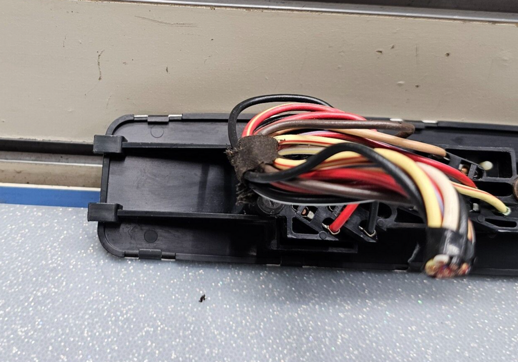 91-94 Ford Explorer Right Front Passenger Window Door Lock Switch Assembly Black