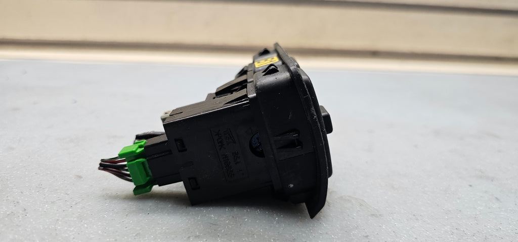 🔥03-06 Honda Accord Dash Control Trim Bezel TCS Sunroof Switch Black