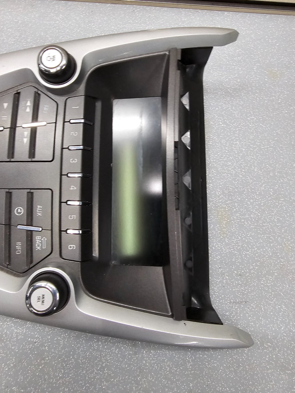 🔥12-15 Equinox Terrain Dash AM FM Radio Stereo Climate Control Trim Panel Bezel