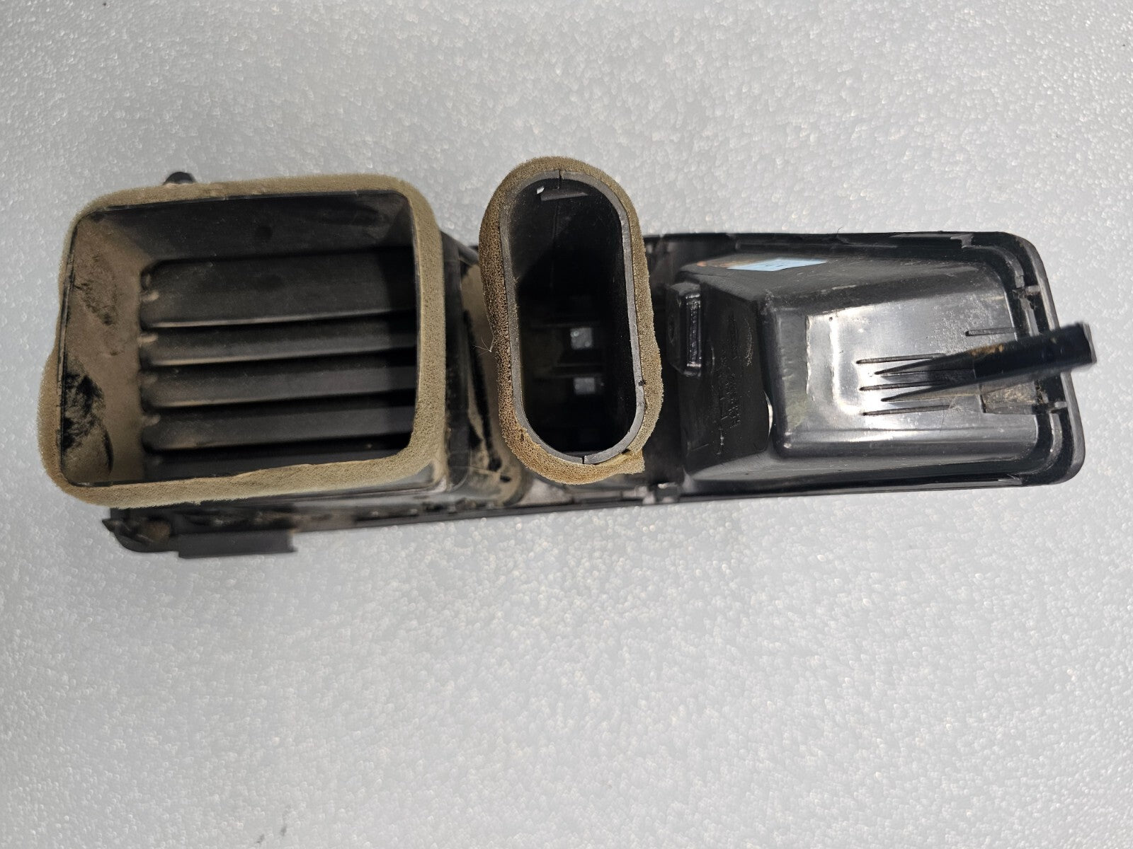 05-15 TITAN ARMADA QX56 DASH PASSENGER AIR VENT HEATER FILTER CONDITIONER BLACK