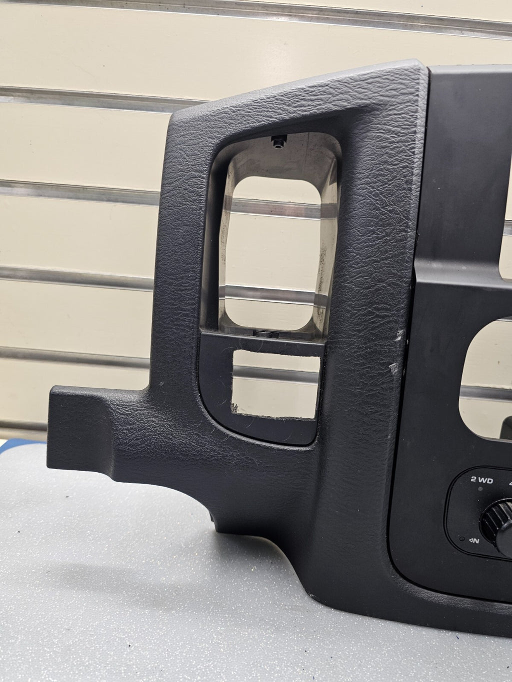 🔥02-05 Dodge RAM Dash RADIO SUUROUND Bezel Climate Trim Panel Storage Black B10