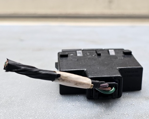 🔥06-09 Suzuki XL-7 Center Traction Information Display Locking Lock Switch