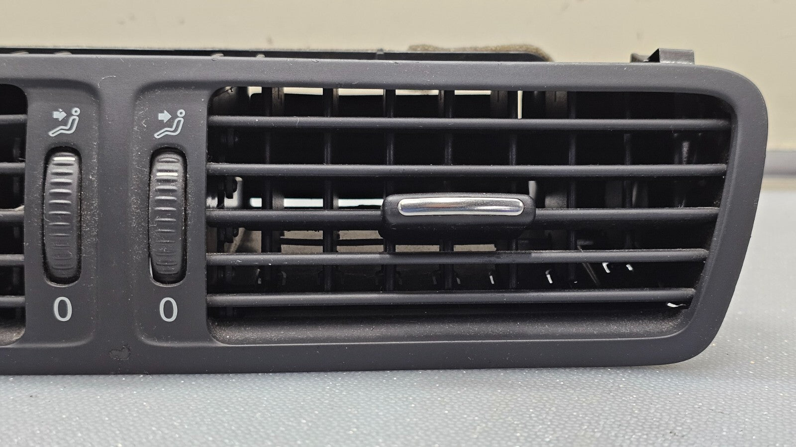 🔥06-10 VW Passat Dash Center AC Air Vent Heater Conditioning Trim Panel Black
