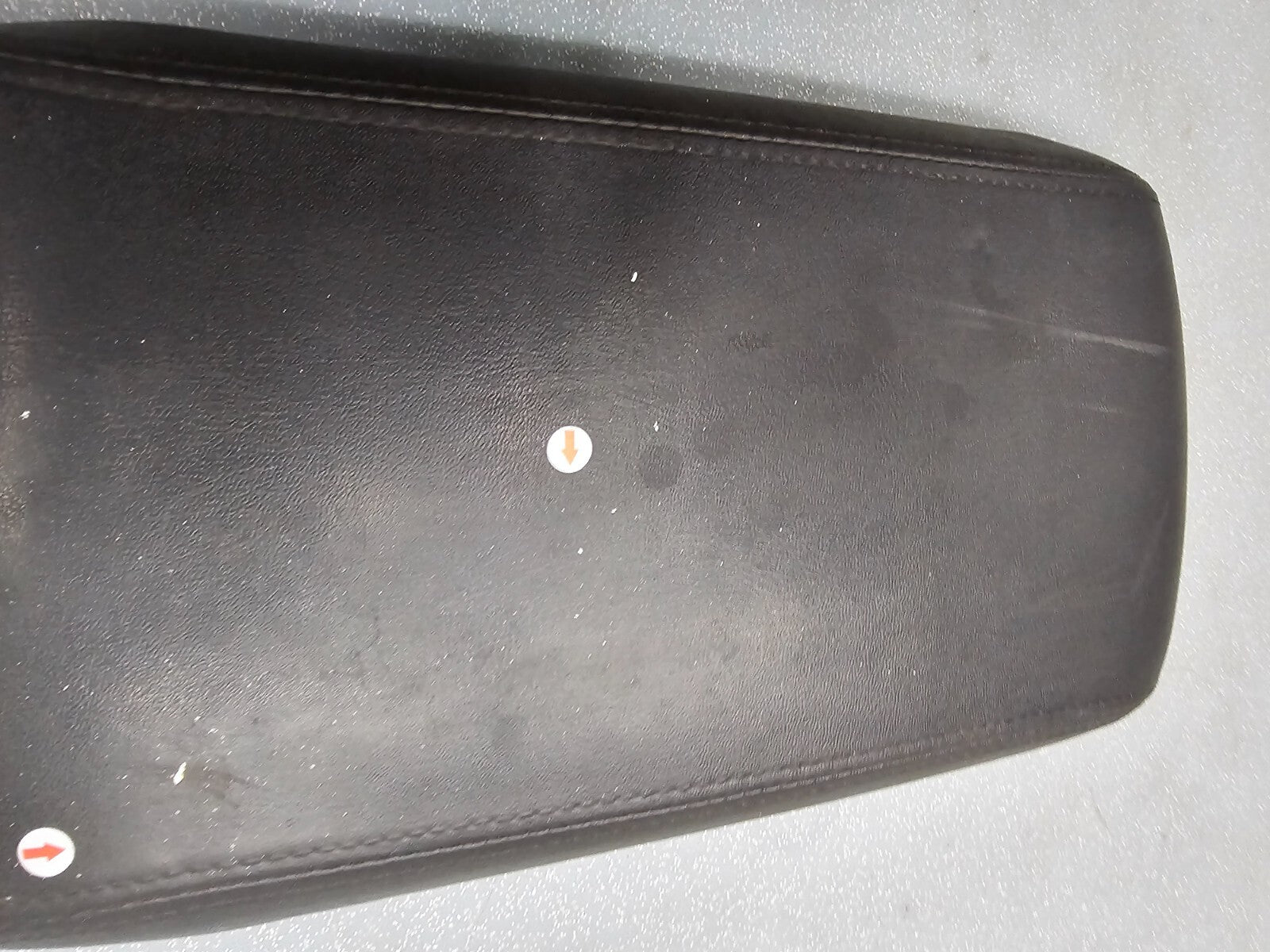 07-10 Edge Front Center Console Lid Leather Armrest Assembly Top Cover Black