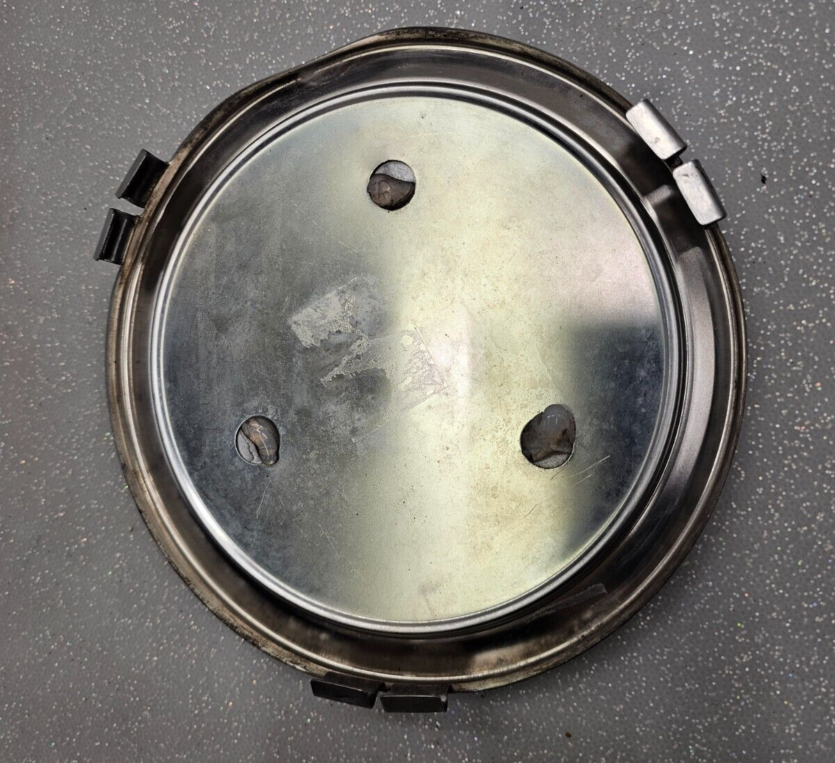88-91 Cadillac Deville Front Rear LH/RH Wheel Center Cap Hubcap Silver Lower OEM