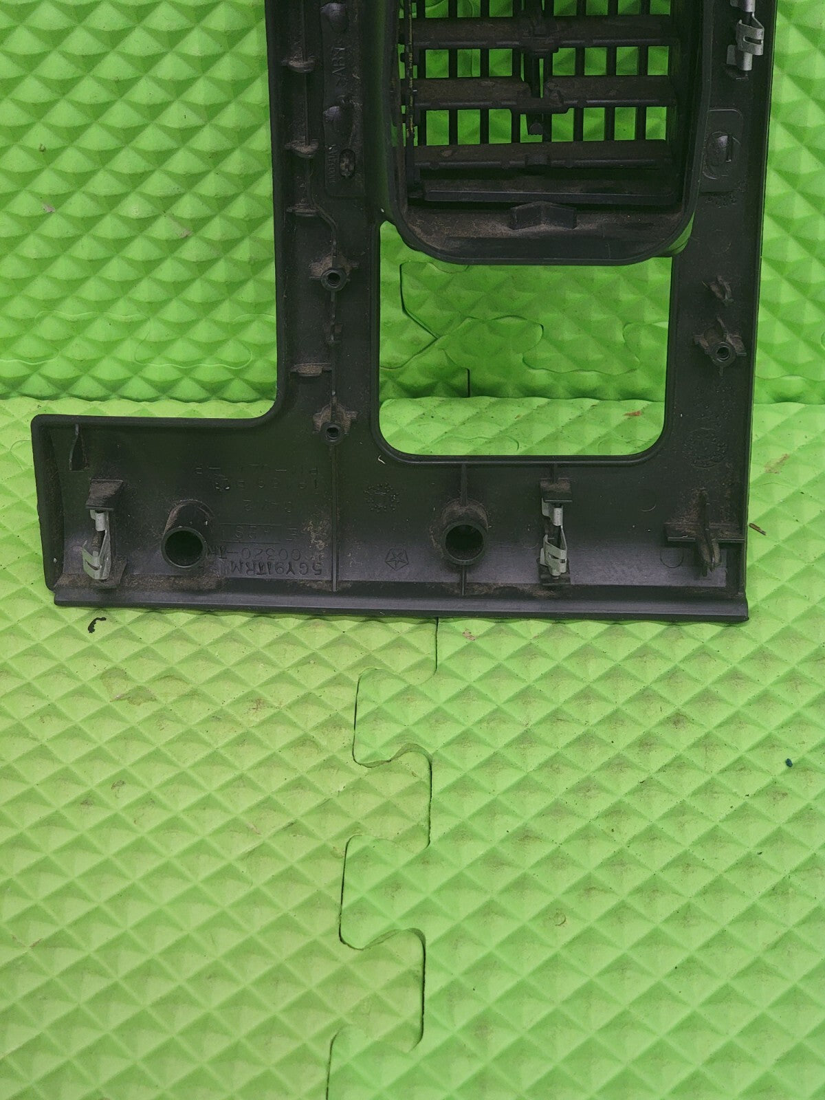 🔥02-05 Dodge RAM Front Left Driver Side A/C Heat Air Vent Taupe BLACK VT7