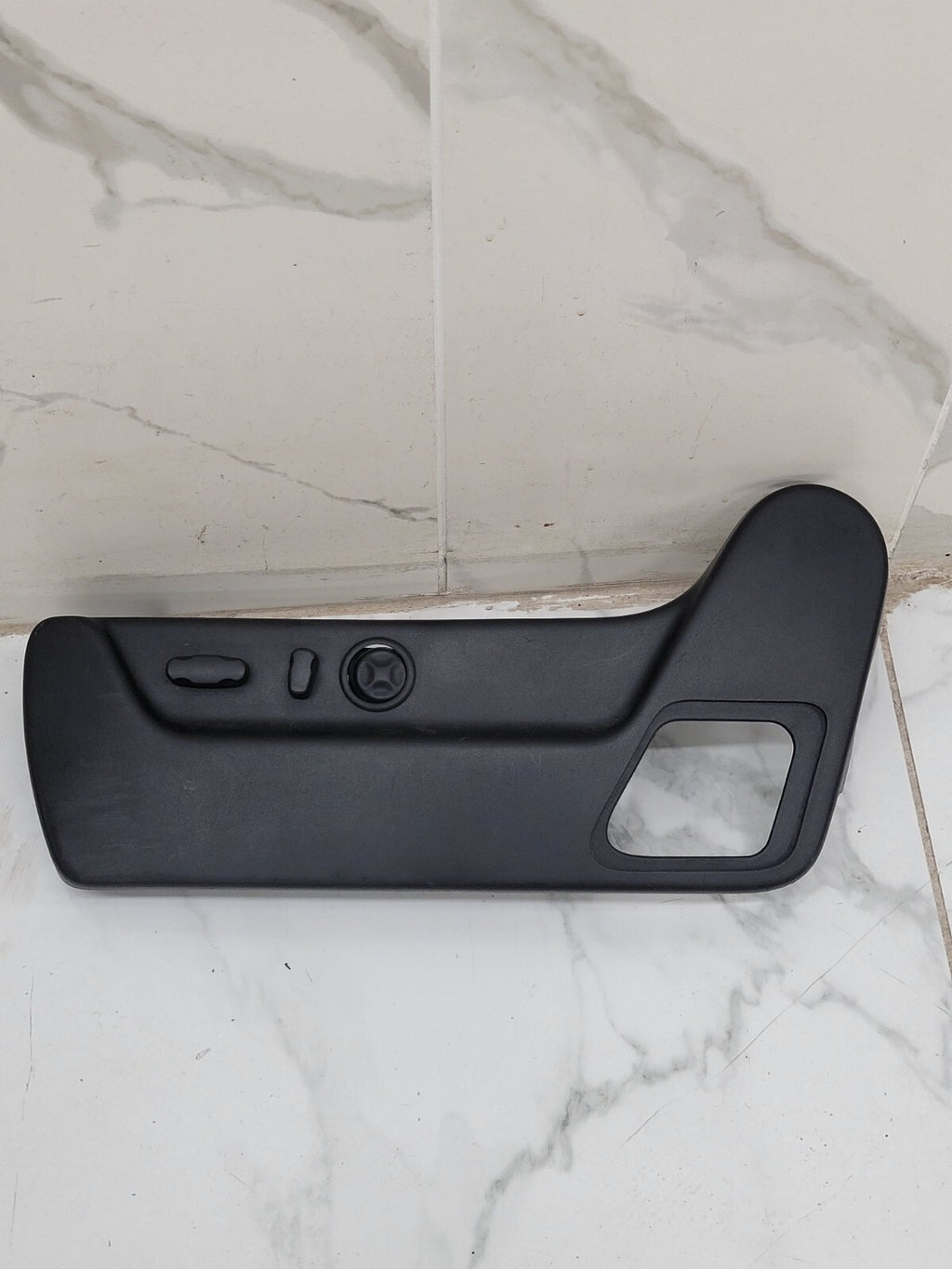 07-14 Chevy Tahoe Escalade Driver Left Side Seat Switch Valance L0060317 BLACK