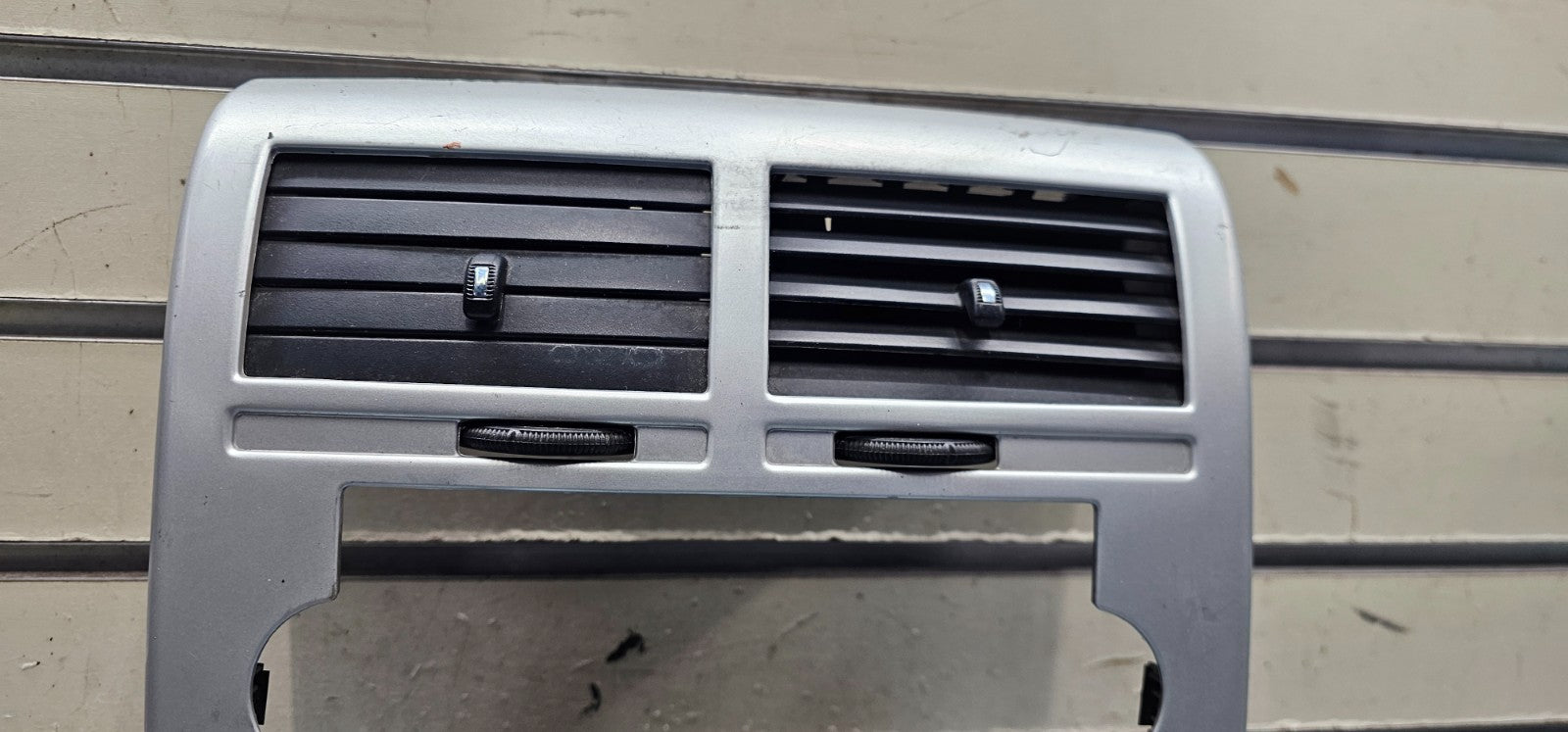 🔥07-09 Dodge CALIBER Dash Radio Center BEZEL Climate Dash Trim Vents Silver B15