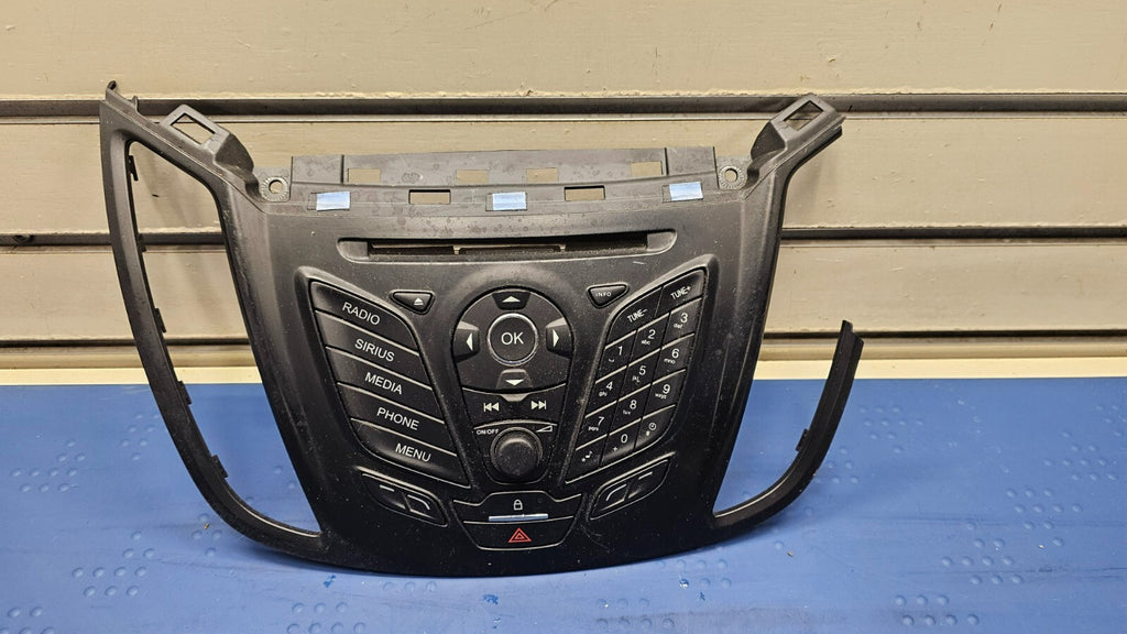 13-16 Ford Escape  Audio  Radio CD  Player  Control Panel