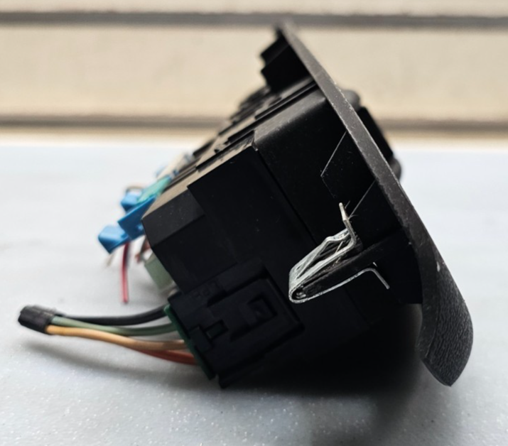 🔥06-09 Chevy TRAILBLAZER Window Switch Front RIGHT Passenger Side BLACK WS21