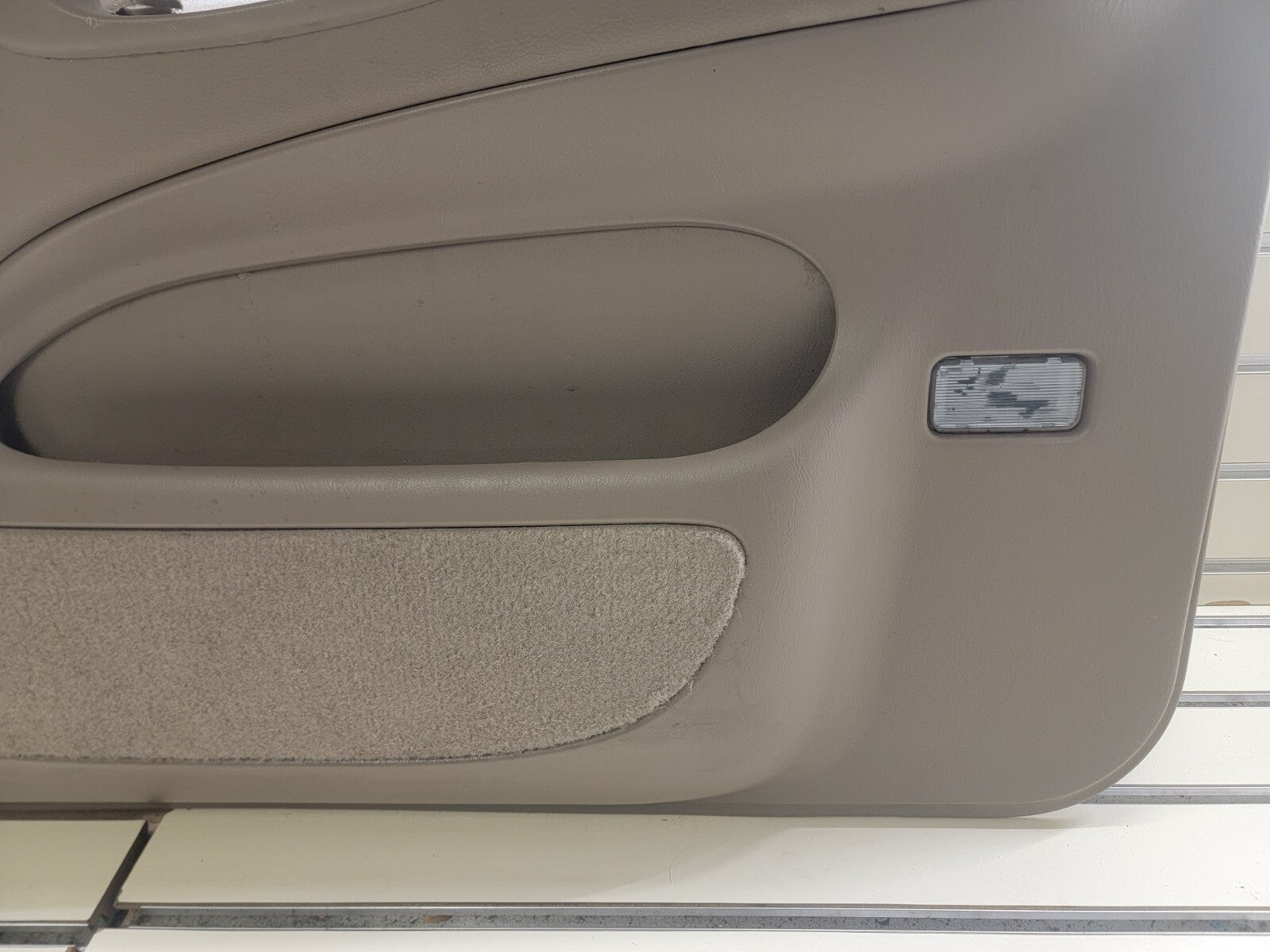 🔥2004-2006 Toyota Tundra Crew Cab Door Trim Panel front right passenger TAN D20