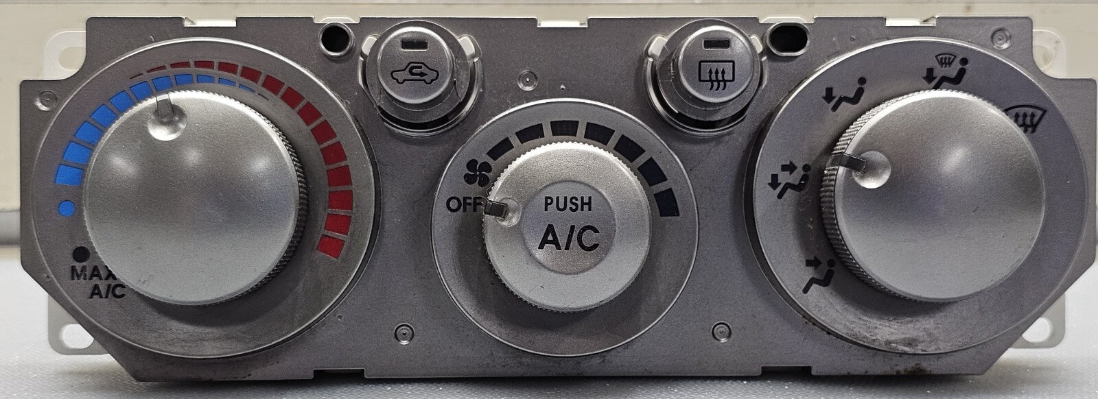 04-05 Mitsubishi Endeavor Dash AC Heater Climate Temperature Control Conditioner