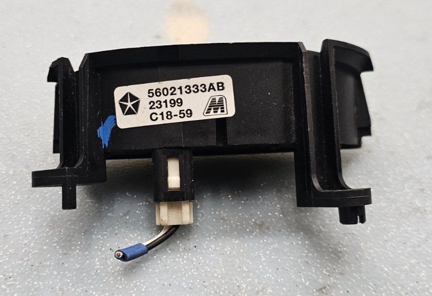 🔥2001-2004 Dodge DAKOTA Steering Wheel Cruise Control Switch Left Mopar OEM