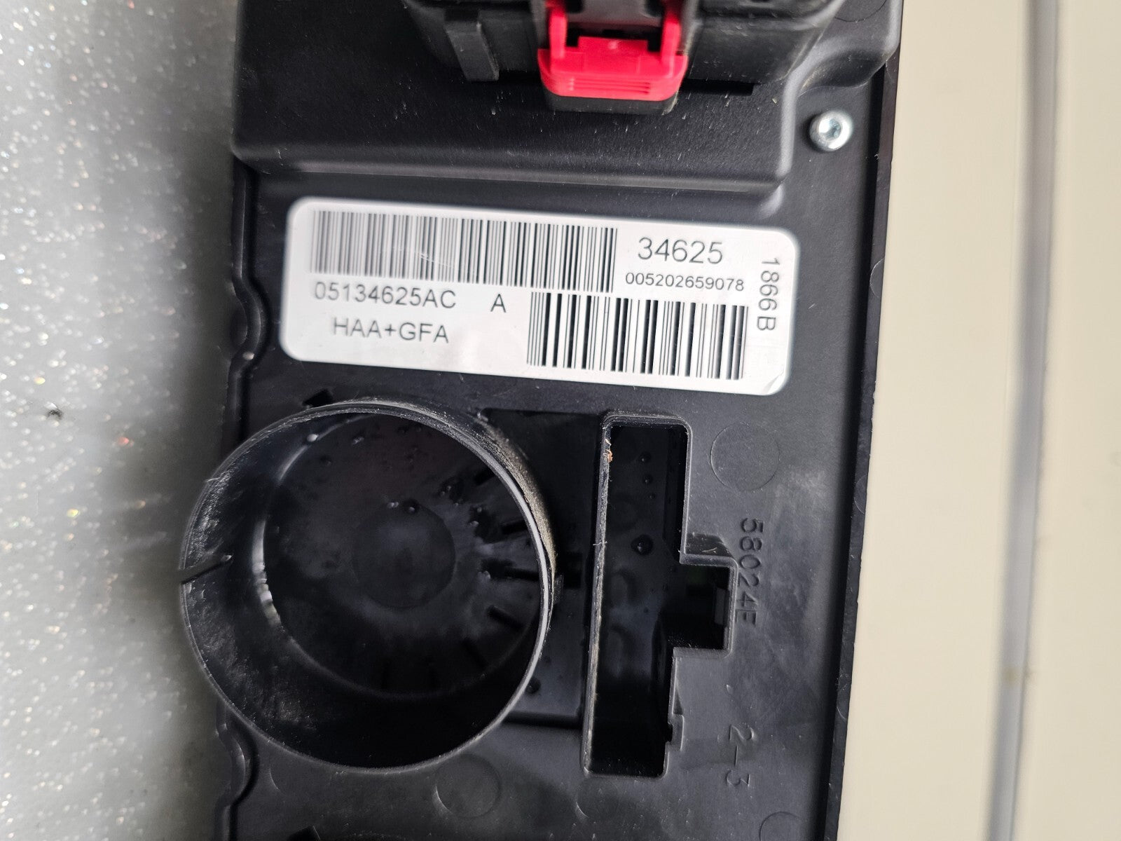 04-07 Dodge Caravan Town Country Dash AC Climate Temperature Heater Control OEM