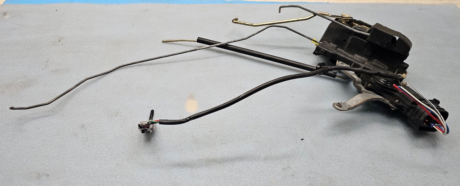 🔥98-02 TOYOTA COROLLA CHEVY PRIZM FRONT LEFT DRIVER DOOR LATCH ACTUATOR OEM