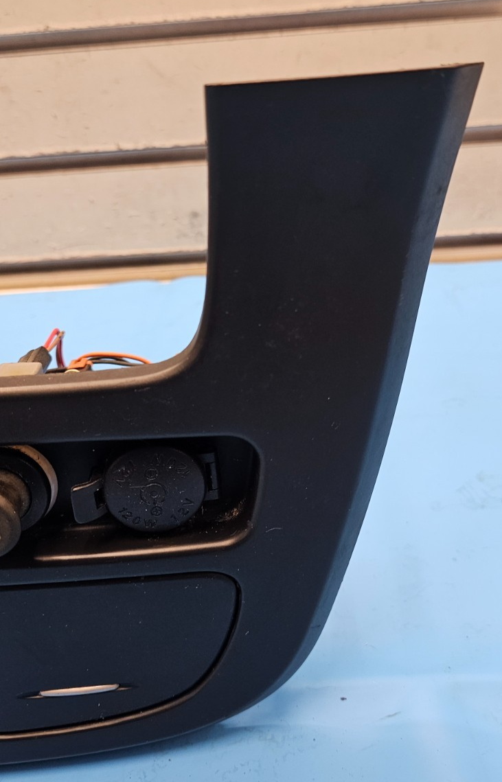 🔥07-12 KIA SEDONA DASH BOARD Upper Console Cover Ashtray Assembly