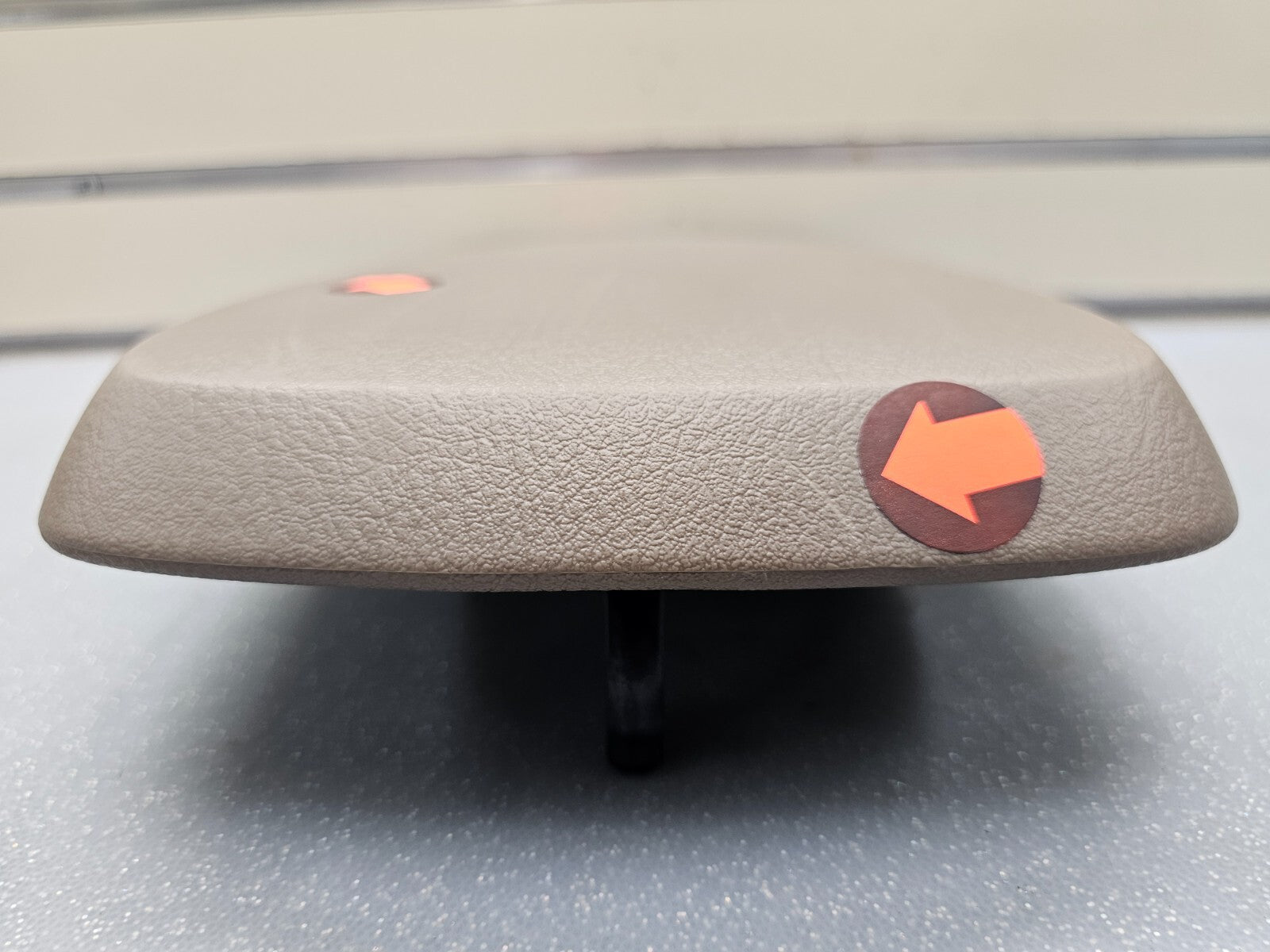 🔥02-05 EXPLORER Mountaineer Center Console Lid Armrest Top Cover Assembly TAN