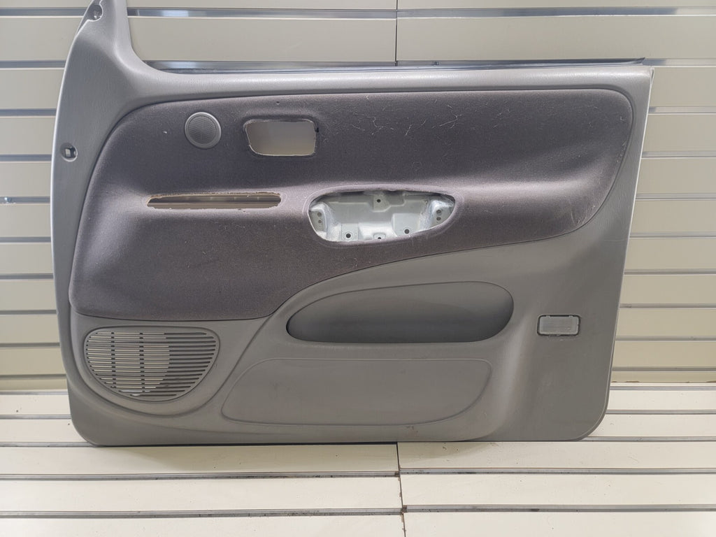 🔥2004-2006 Toyota Tundra Crew Cab Door TrimPanel FRONT right PASSENGER grey D20
