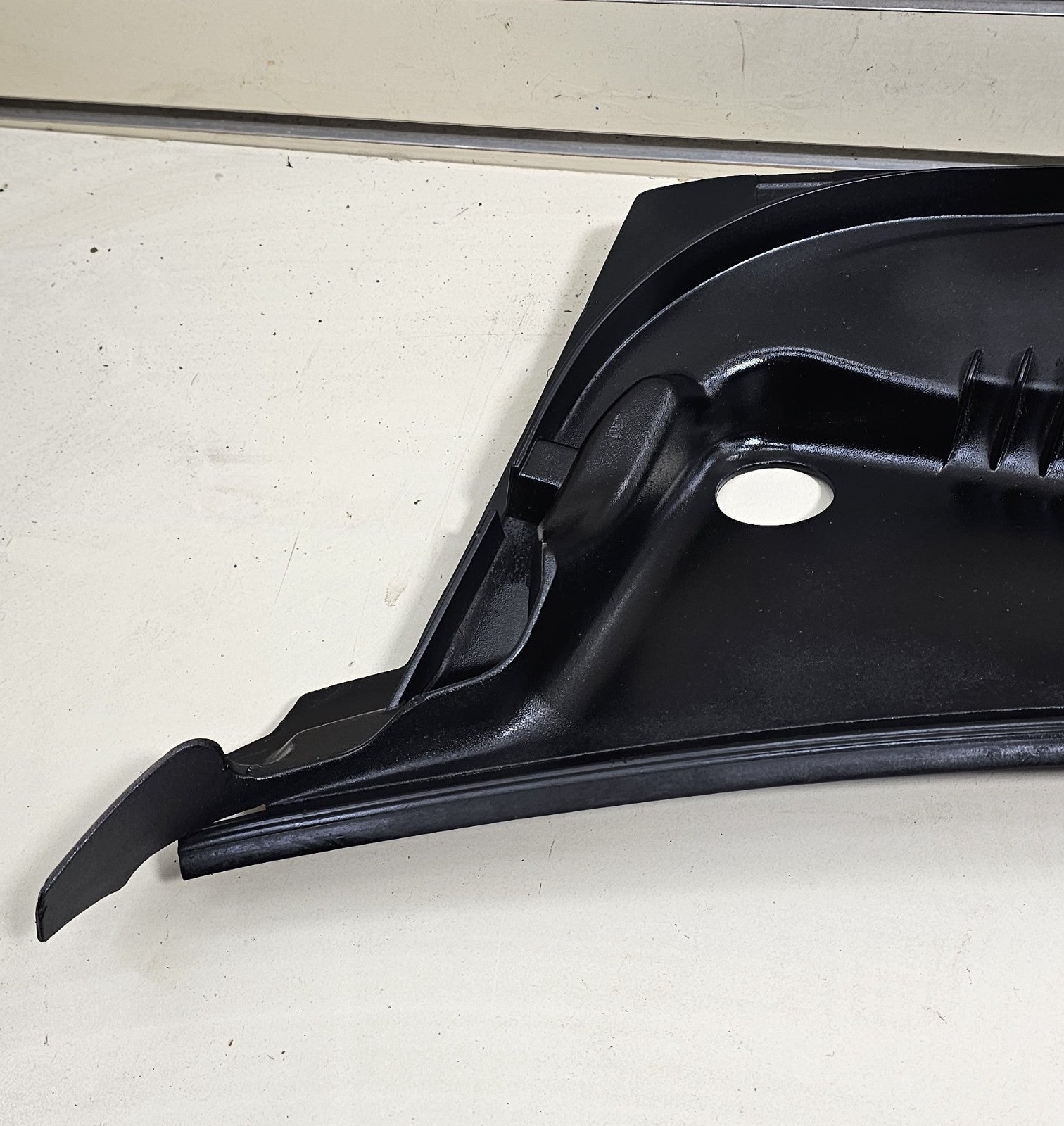 🔥2003-2011 LINCOLN TOWN CAR windshield cover panel LH/RH Assembly