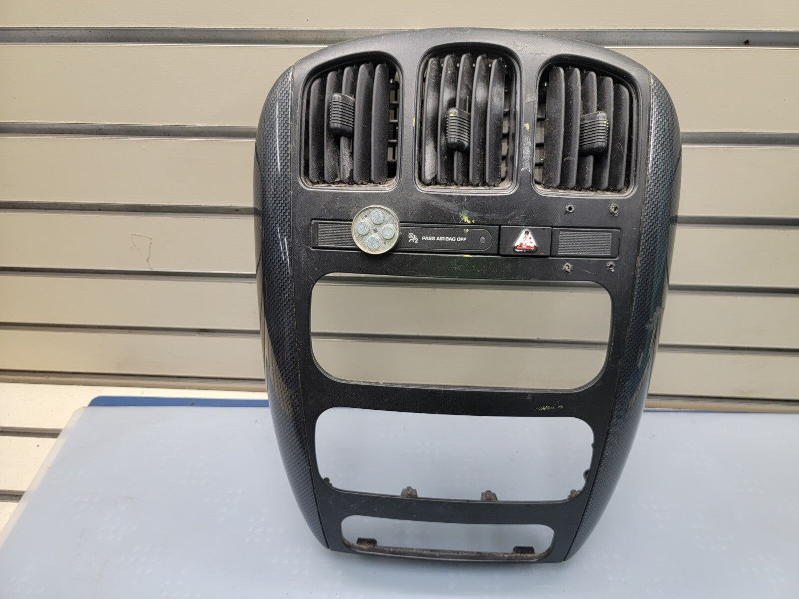 01-07 Dodge Caravan Town & Country dash surround radio climate TRIM bezel BLACK