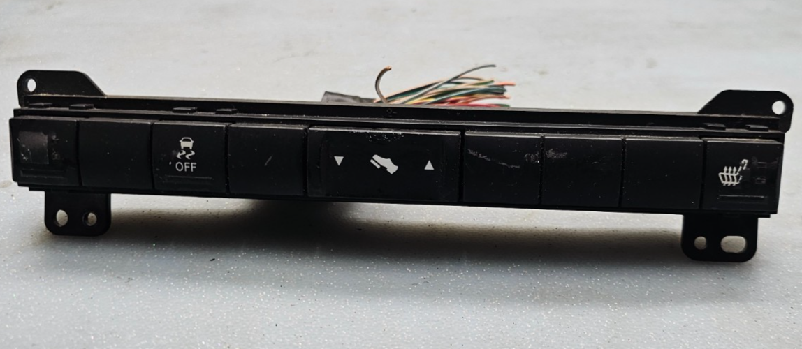 🔥2005-2007 Grand Cherokee OEM Heated Seats TCS Tow/Haul Pedal Switch Black OEM