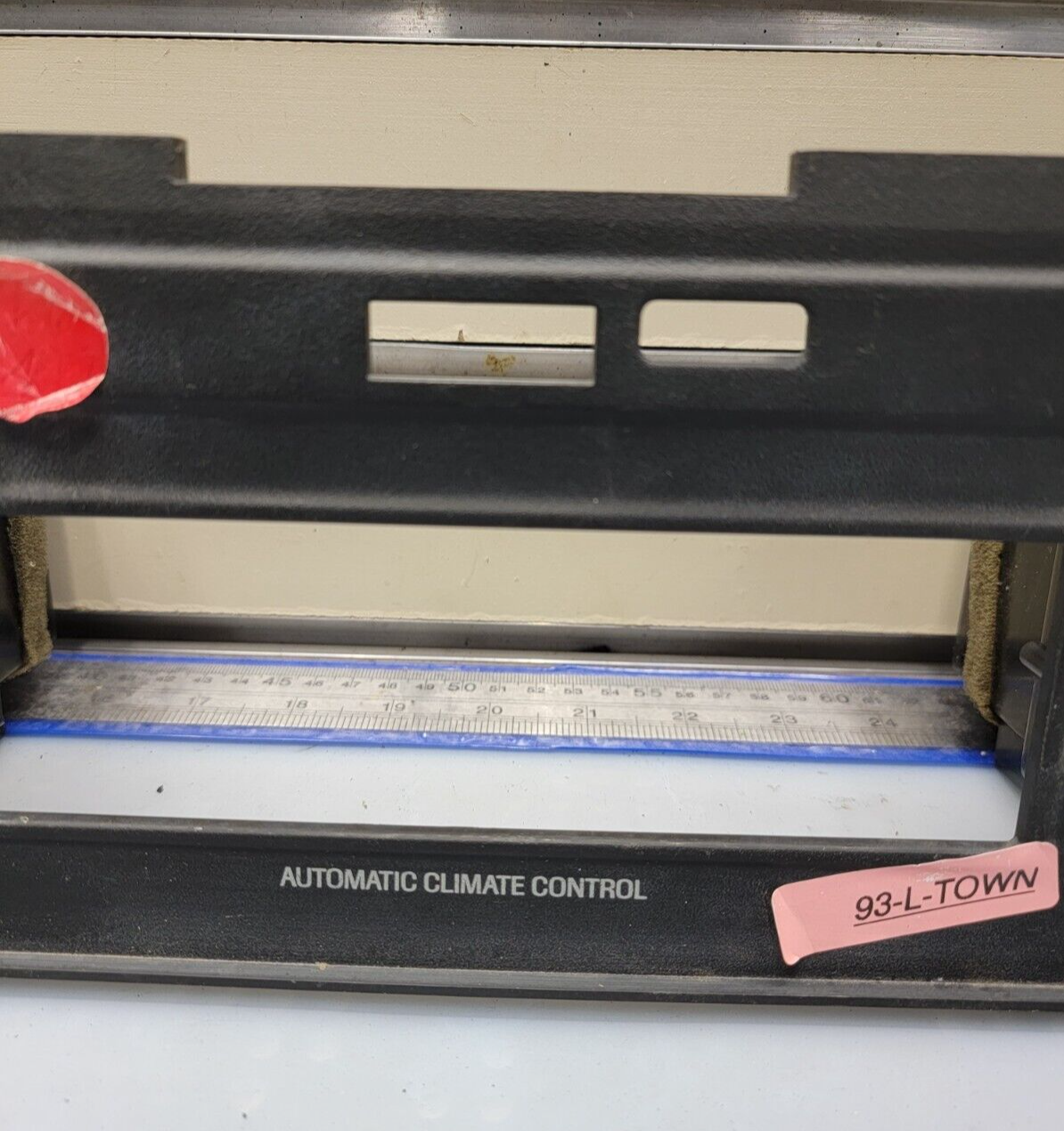 🔥90-94 Lincoln Town Car Climate Control Dash Bezel Trim Air vent Assembly OEM