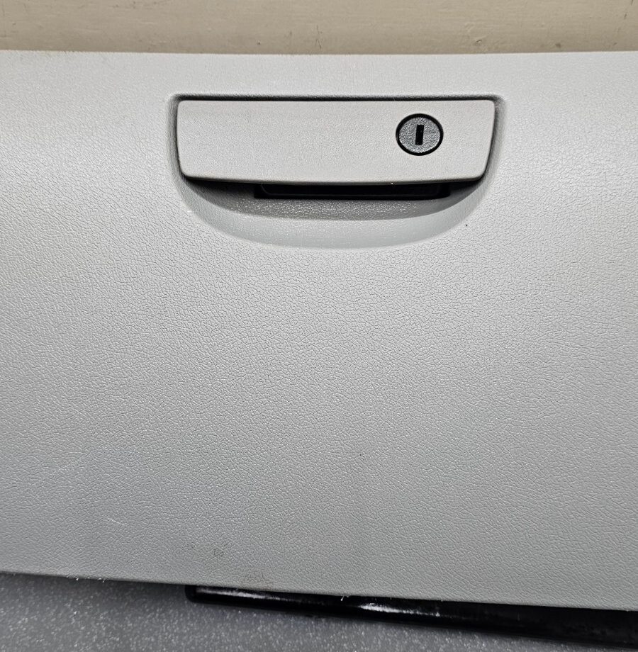 🔥05-14 Challenger Magnum 300 Dash Glove Box Storage Compartment Assembly Gray
