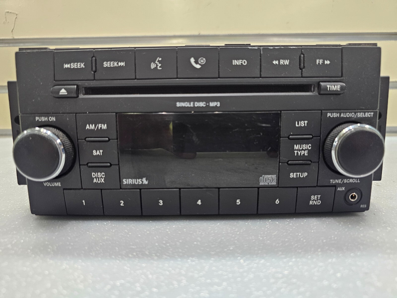 🔥09-10 Grand Caravan Liberty Dash AM FM Radio Satellite CD Player MP3 Receiver