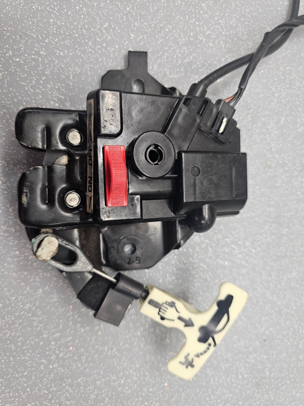 🔥02-05 Cavalier SunfireTrunk Lid Lock and Latch Release Actuator OEM