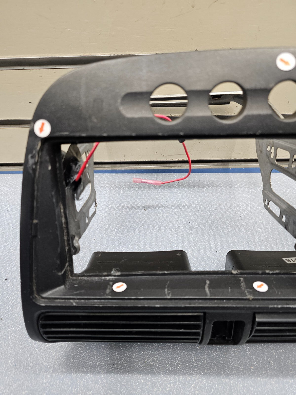 01-05 CIVIC DASH AM FM RADIO DISPLAY STEREO BEZEL CLIMATE CONTROL ASSEMBLY BLACK