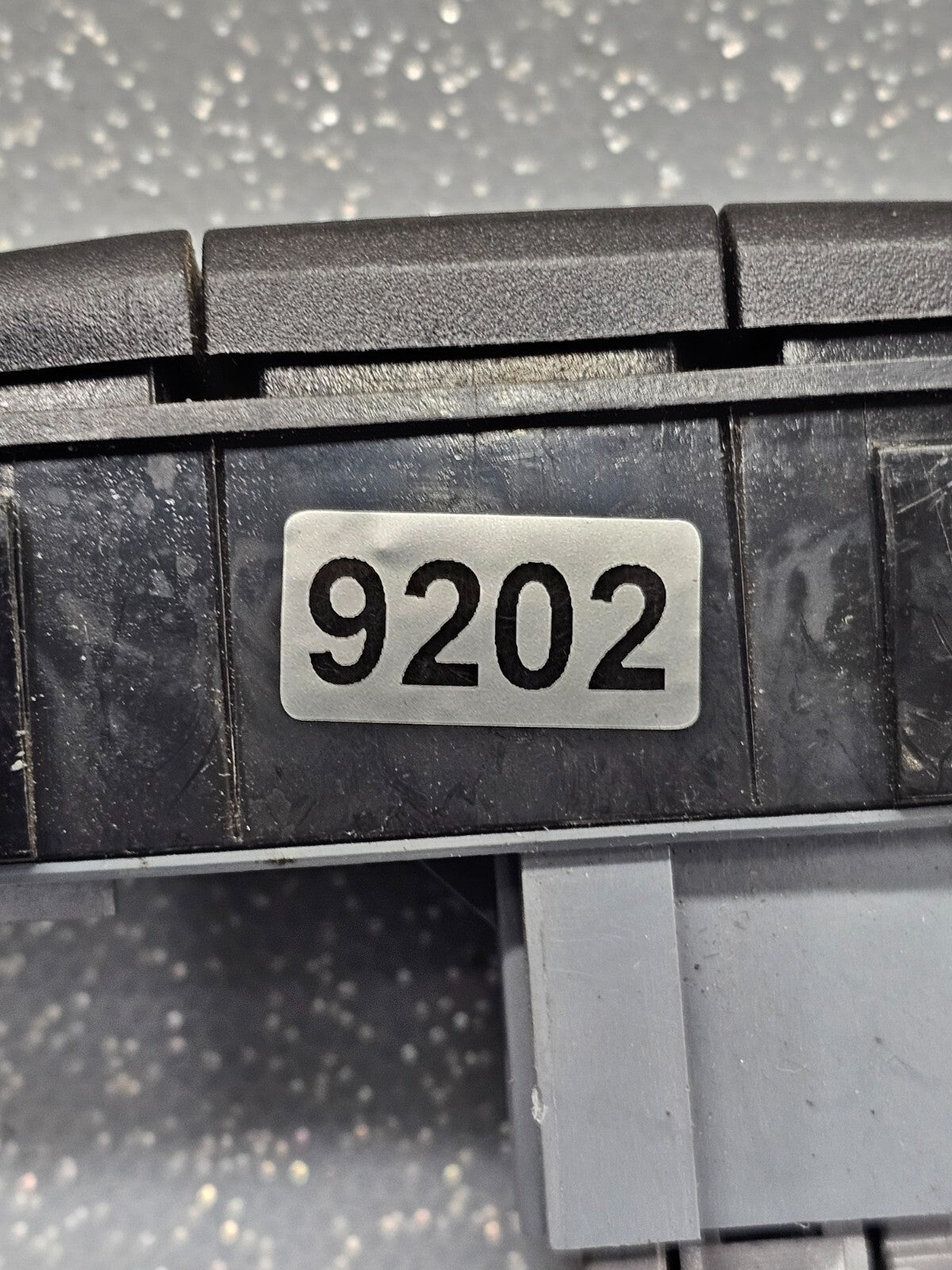 02-05 Explorer Mountaineer Left Driver Information Display Switch SETUP Assembly