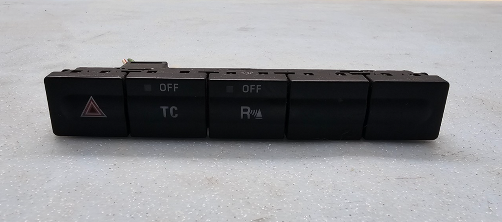 🔥05-07 FORD Five Hundred Hazard & Traction Control Dash Button
