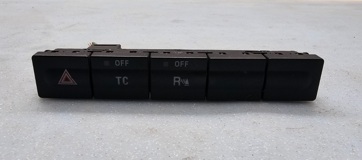 🔥05-07 FORD Five Hundred Hazard & Traction Control Dash Button