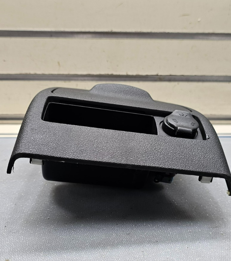 🔥08-12 Chevy Malibu Rear Console Back Seat Cup Drink Holder Black