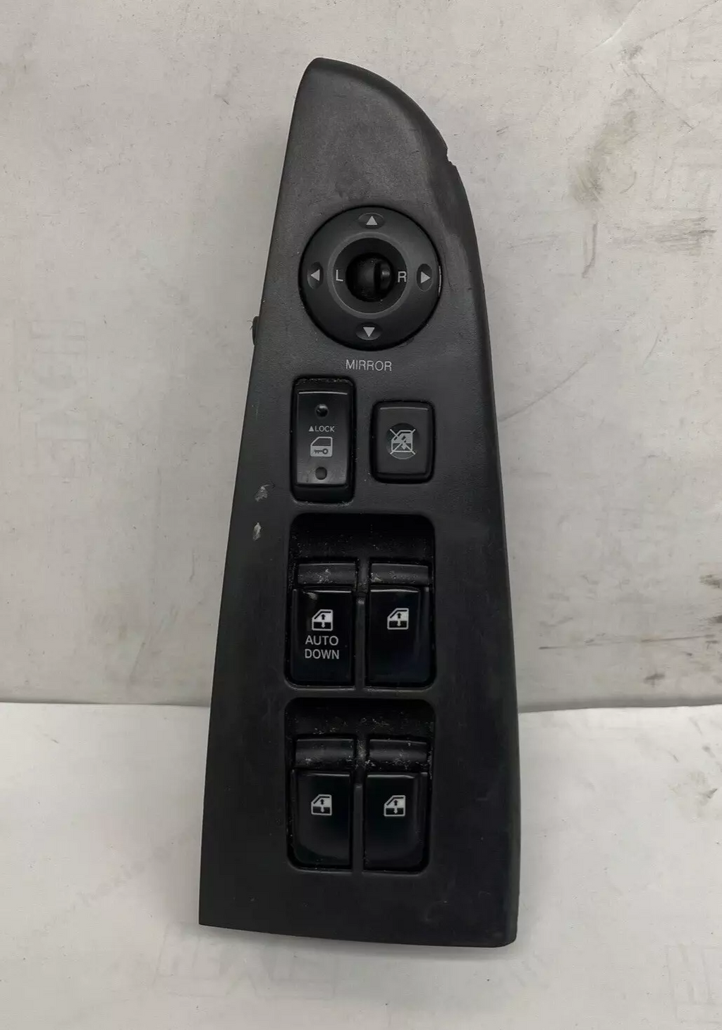 07-10 Hyundai Elantra Power Left Driver Master Main Window Switch Assembly Black