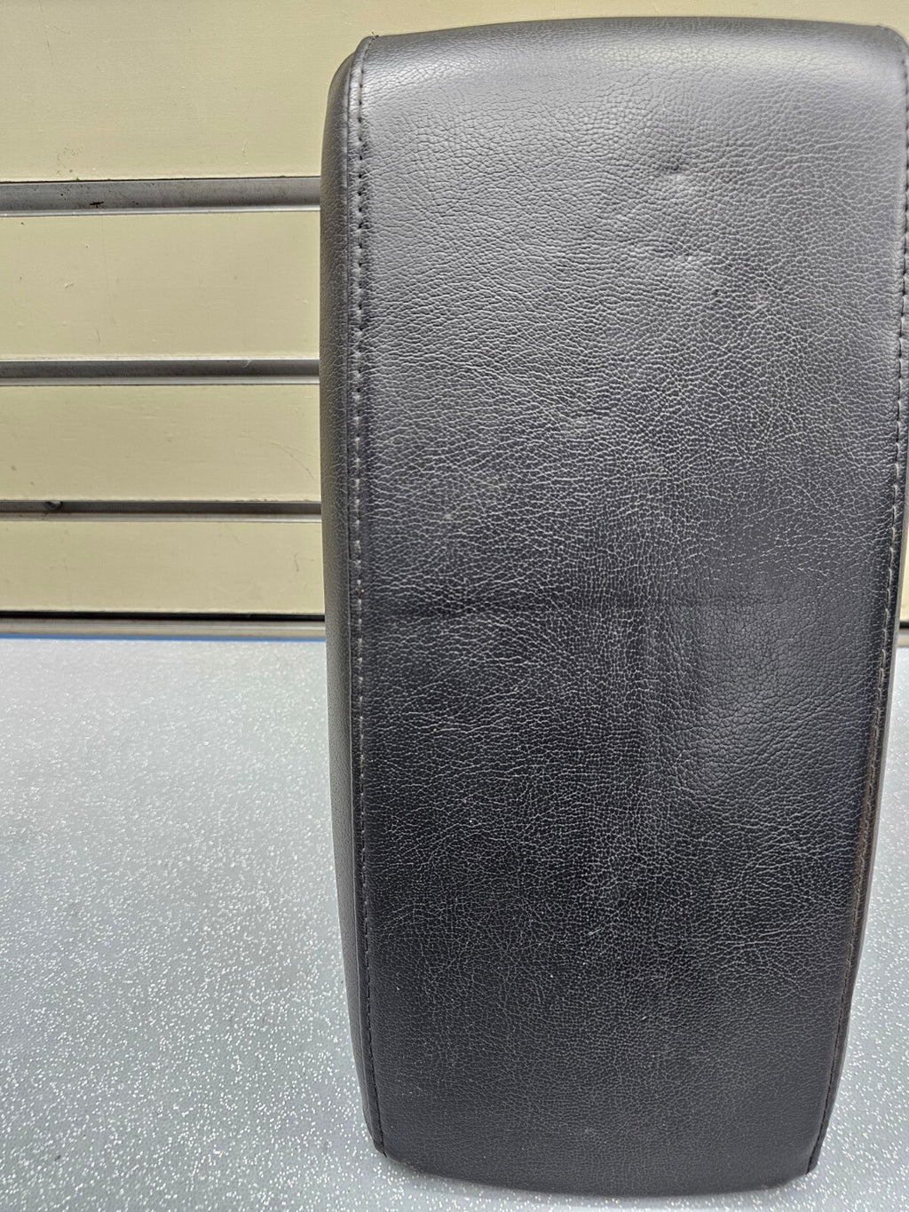 07-12 Nissan Altima Center Console Lid Arm Rest Top Leather Cover Assembly Black