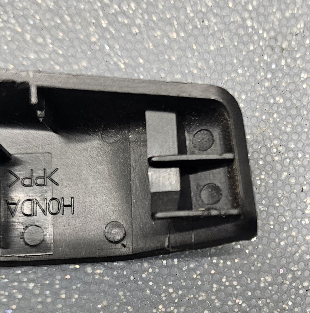 🔥2003-2011 Honda Element Side door interior Trim window Hinge Cover L or R OEM