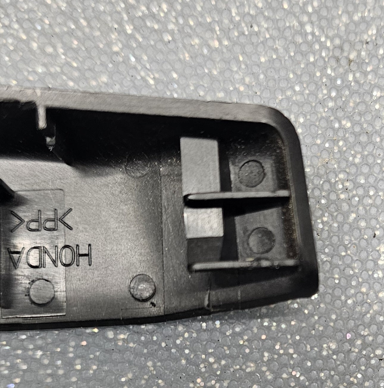 🔥2003-2011 Honda Element Side door interior Trim window Hinge Cover L or R OEM