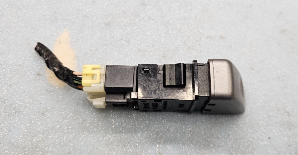 🔥03-08 Subaru Forester Emergency Light Hazard Switch Control Button Gray OEM
