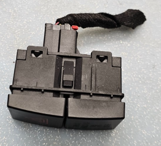 🔥05-07 FORD Focus Emergency Hazard Light Flasher Button Control Switch BLACK