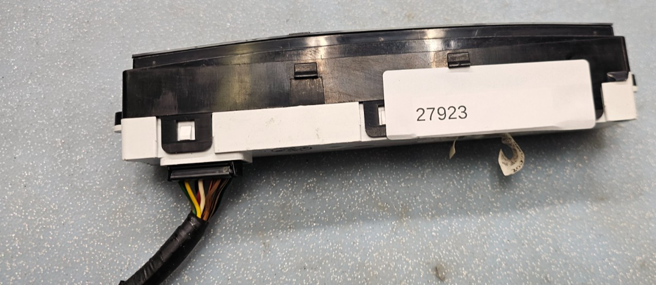 🔥03-09 KIA SORENTO Digital Clock Display Screen Black OEM