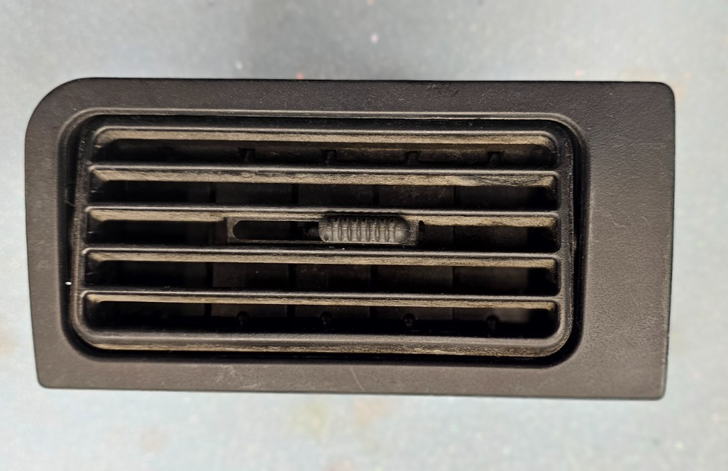 🔥05-07 FORD FOCUS Dash Center AC A/C HVAC AIR Vent HEATER Panel Bezel BLACK