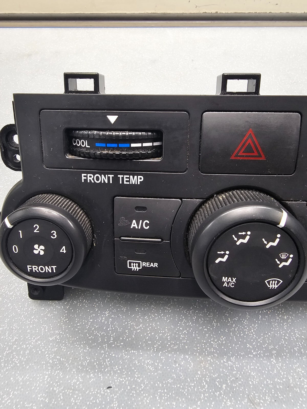 🔥06-14 Kia Sedona Dash A/C Heater Temperature Climate Control Conditioner OEM
