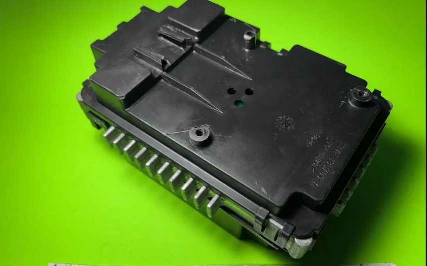 🔥07-11 Town Car Crown Victoria Grand Marquis LCM Lighting Control Module 4 Plug